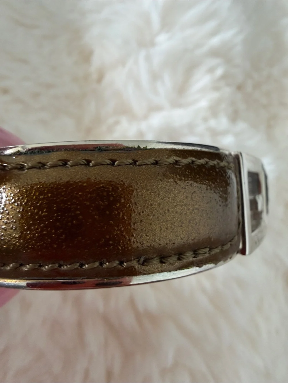 Gucci Metallic Gold Leather cuff with G Signature Buckle